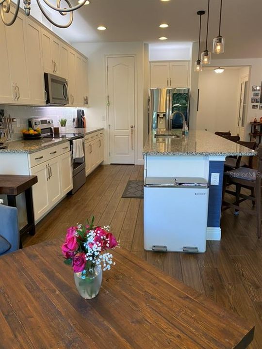 For Rent: $2,850 (3 beds, 2 baths, 2339 Square Feet)