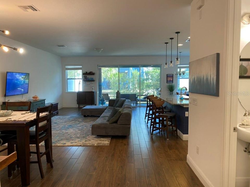 For Rent: $2,850 (3 beds, 2 baths, 2339 Square Feet)