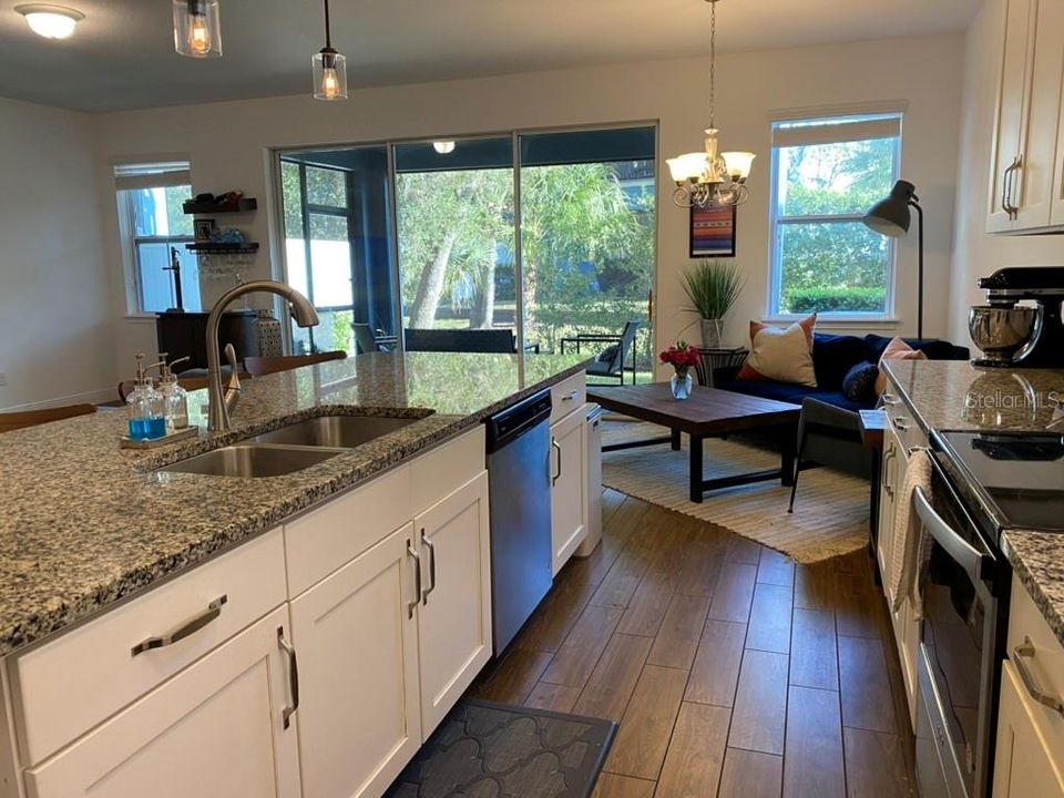 For Rent: $2,850 (3 beds, 2 baths, 2339 Square Feet)