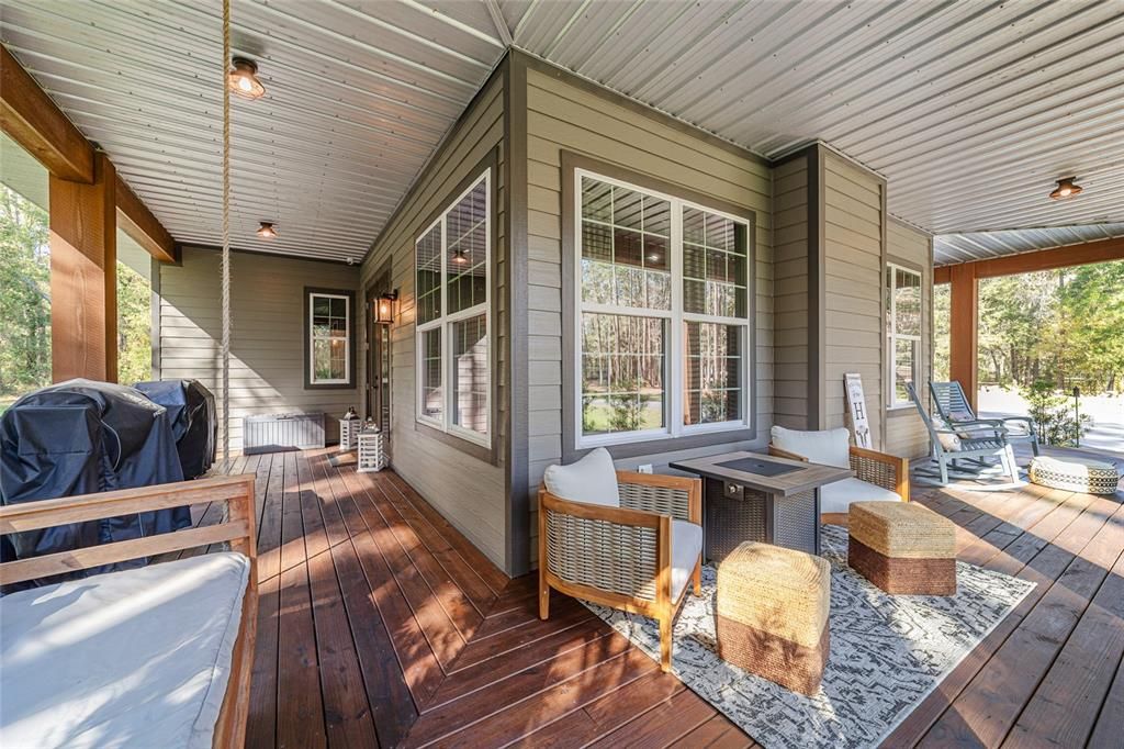 En Venta: $825,000 (3 camas, 2 baños, 1924 Pies cuadrados)