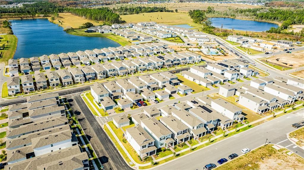 出租: $3,500 (5 贝兹, 3 浴室, 2200 平方英尺)