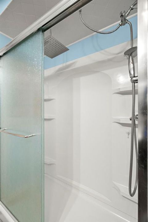 На продажу: $299,900 (3 спален, 1 ванн, 1424 Квадратных фут)