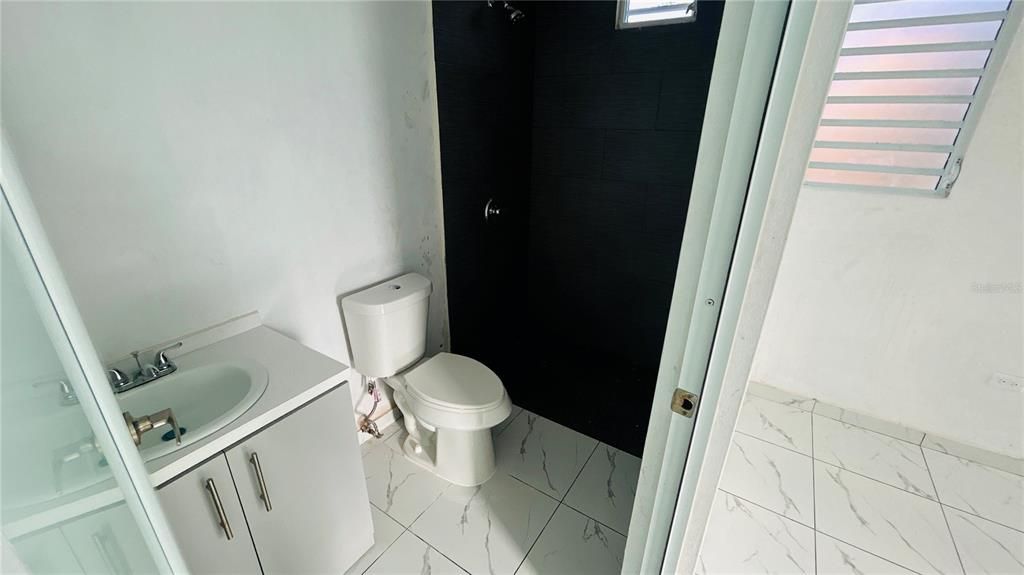 На продажу: $205,000 (3 спален, 2 ванн, 1085 Квадратных фут)