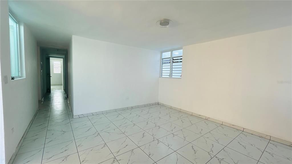 На продажу: $205,000 (3 спален, 2 ванн, 1085 Квадратных фут)