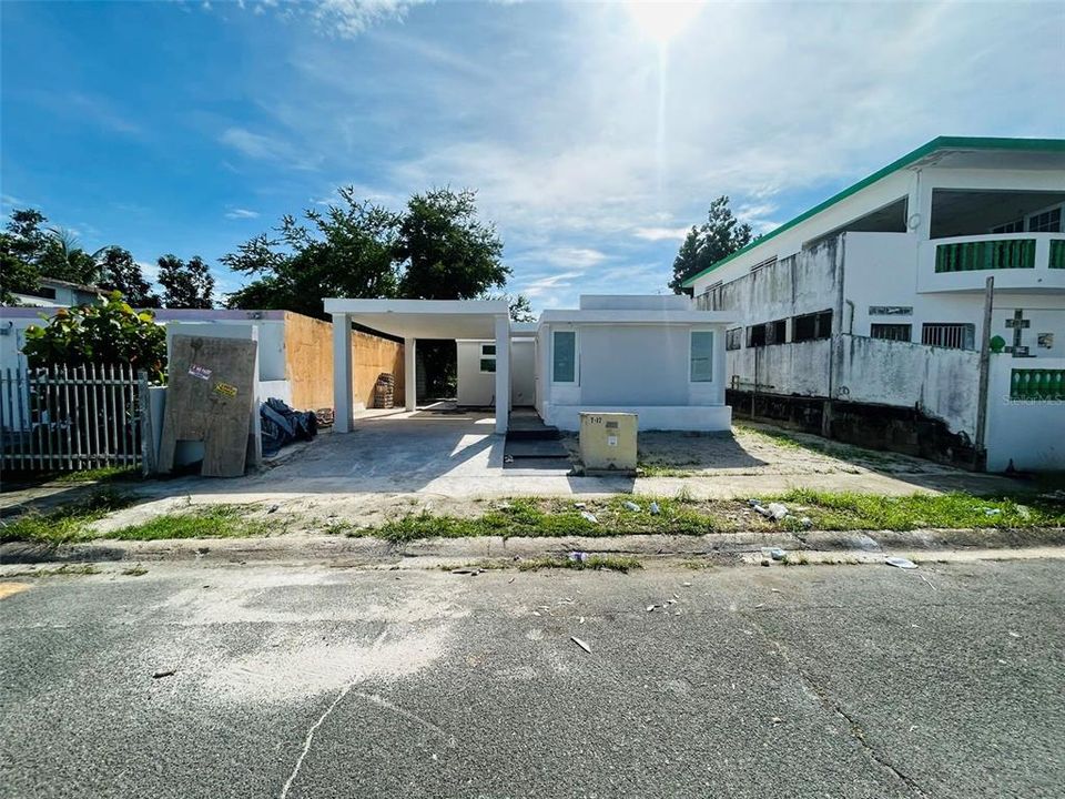 На продажу: $205,000 (3 спален, 2 ванн, 1085 Квадратных фут)