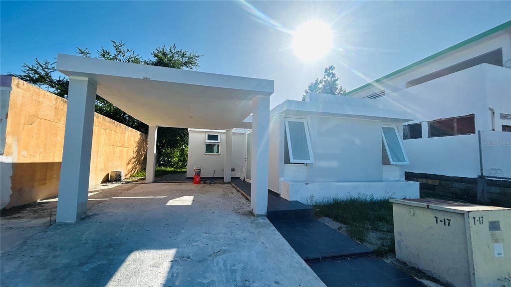 На продажу: $205,000 (3 спален, 2 ванн, 1085 Квадратных фут)