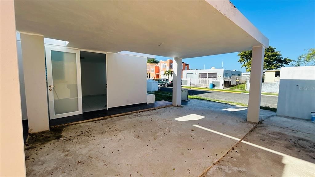 На продажу: $205,000 (3 спален, 2 ванн, 1085 Квадратных фут)