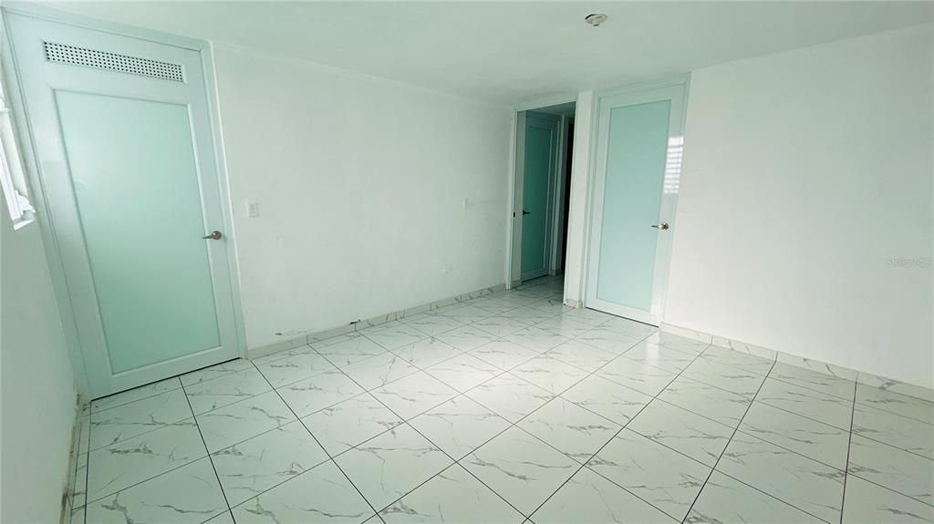 На продажу: $205,000 (3 спален, 2 ванн, 1085 Квадратных фут)