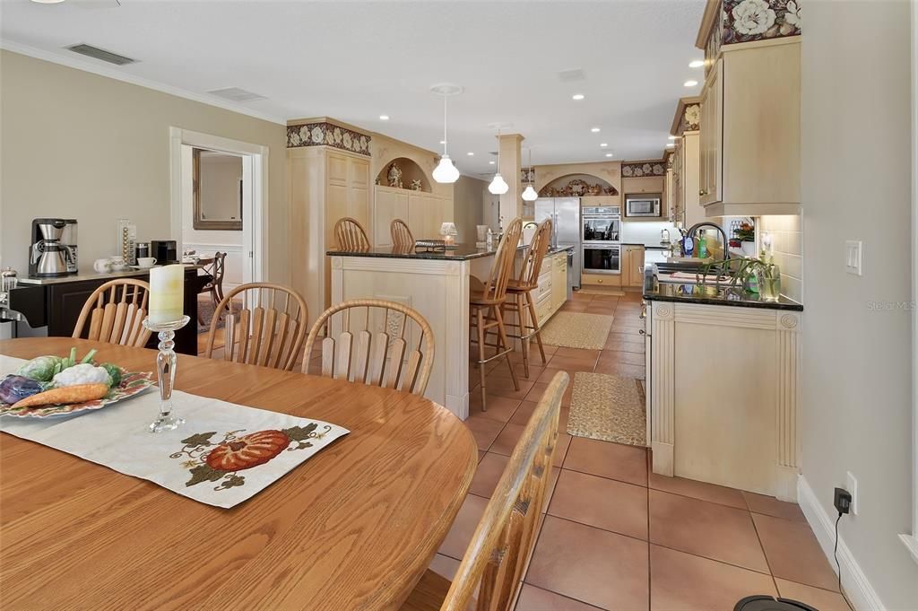 На продажу: $1,450,000 (6 спален, 6 ванн, 5587 Квадратных фут)