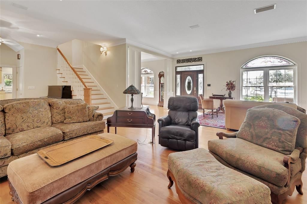 На продажу: $1,450,000 (6 спален, 6 ванн, 5587 Квадратных фут)