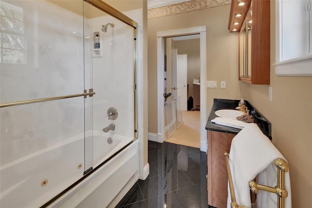 На продажу: $1,450,000 (6 спален, 6 ванн, 5587 Квадратных фут)