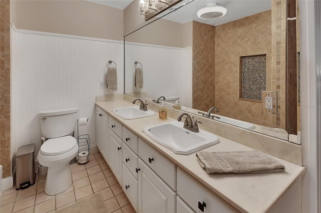 На продажу: $1,450,000 (6 спален, 6 ванн, 5587 Квадратных фут)