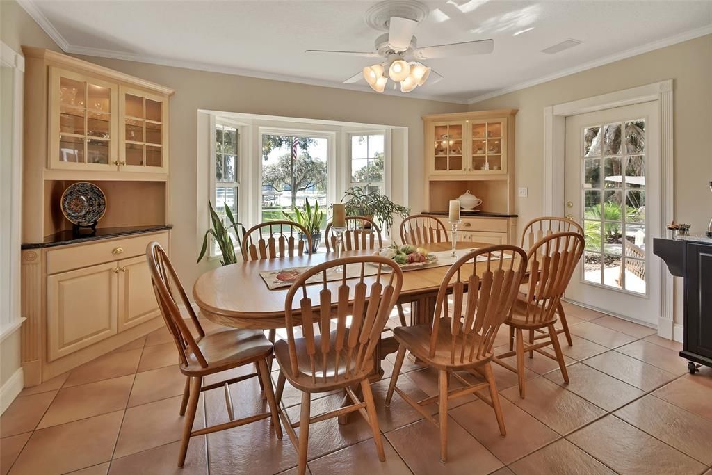 На продажу: $1,450,000 (6 спален, 6 ванн, 5587 Квадратных фут)