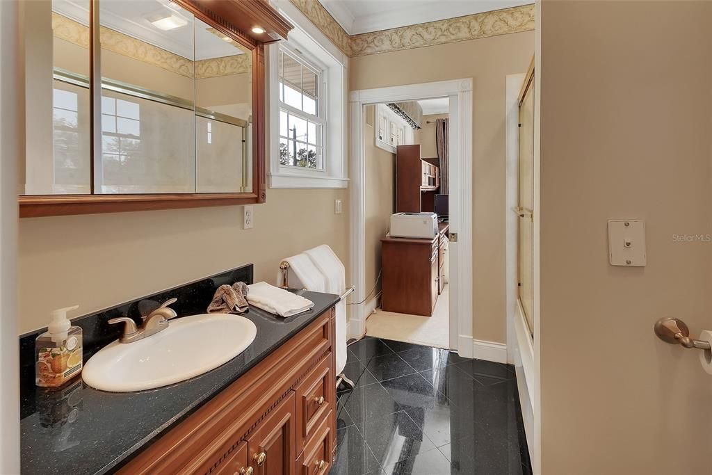 На продажу: $1,450,000 (6 спален, 6 ванн, 5587 Квадратных фут)