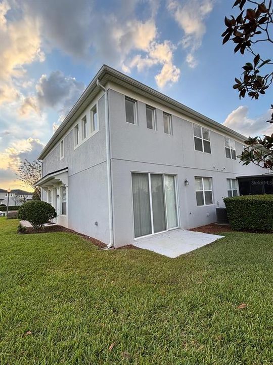 For Sale: $375,000 (2 beds, 3 baths, 2059 Square Feet)