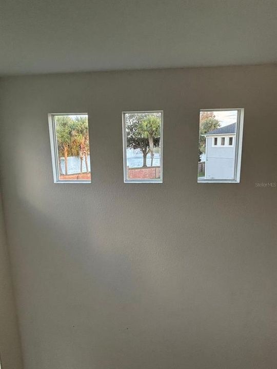 For Sale: $375,000 (2 beds, 3 baths, 2059 Square Feet)