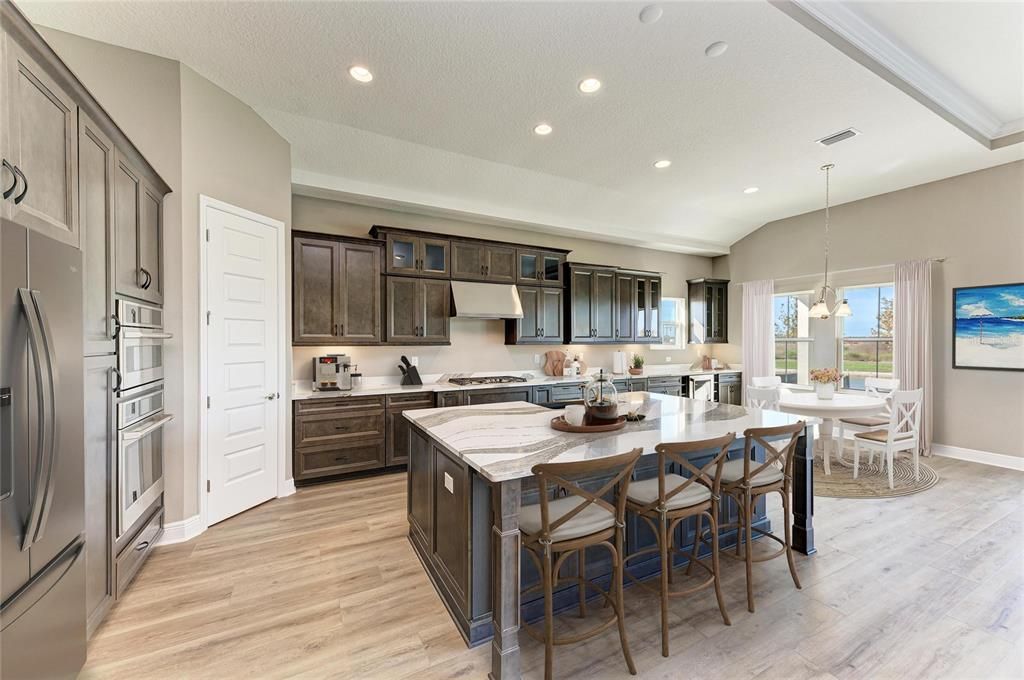 待售: $749,990 (4 贝兹, 3 浴室, 2562 平方英尺)