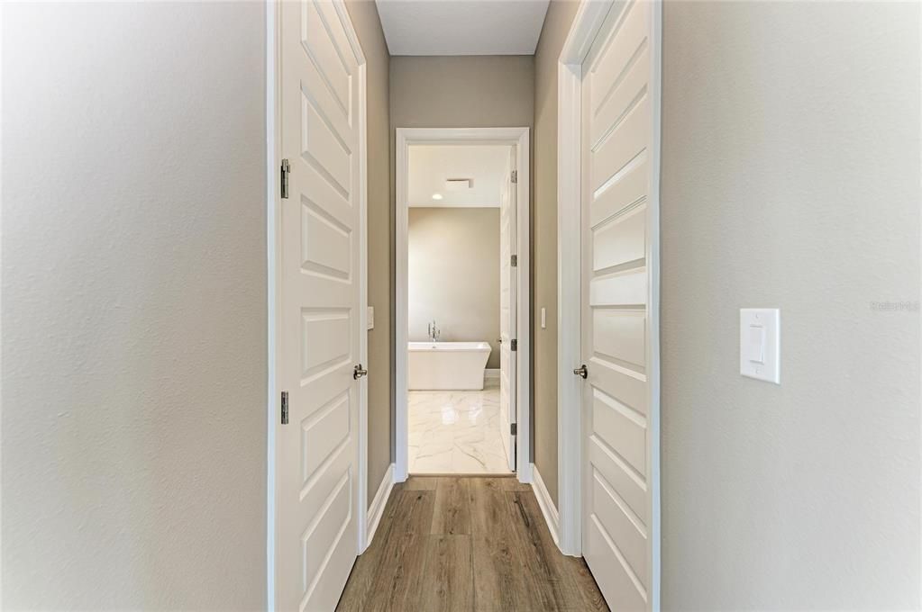 待售: $749,990 (4 贝兹, 3 浴室, 2562 平方英尺)