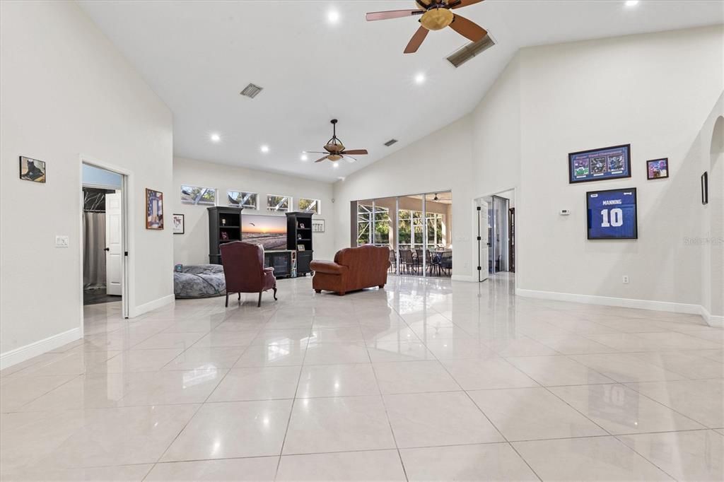 For Sale: $1,279,000 (4 beds, 3 baths, 4521 Square Feet)