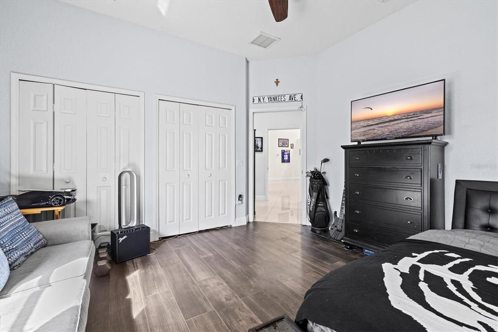 For Sale: $1,279,000 (4 beds, 3 baths, 4521 Square Feet)