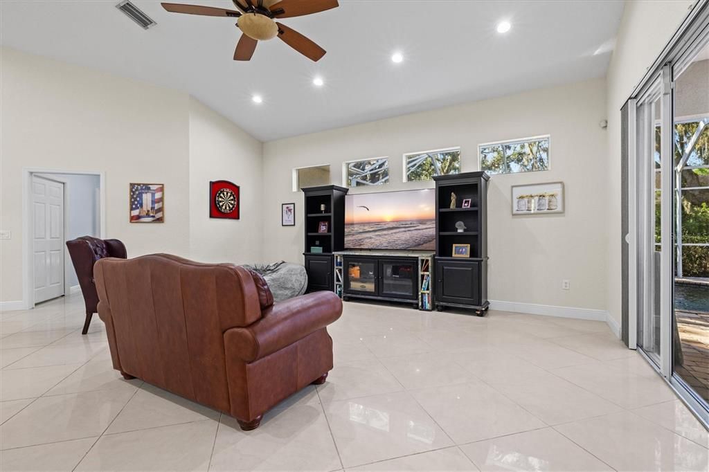 For Sale: $1,279,000 (4 beds, 3 baths, 4521 Square Feet)