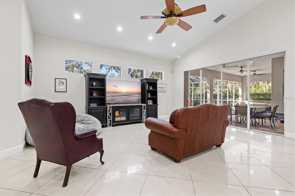 For Sale: $1,279,000 (4 beds, 3 baths, 4521 Square Feet)