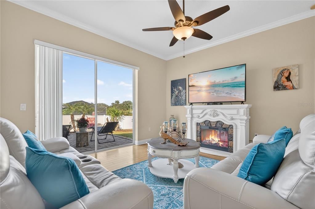 En Venta: $485,000 (4 camas, 3 baños, 2418 Pies cuadrados)