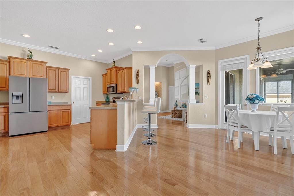 En Venta: $485,000 (4 camas, 3 baños, 2418 Pies cuadrados)