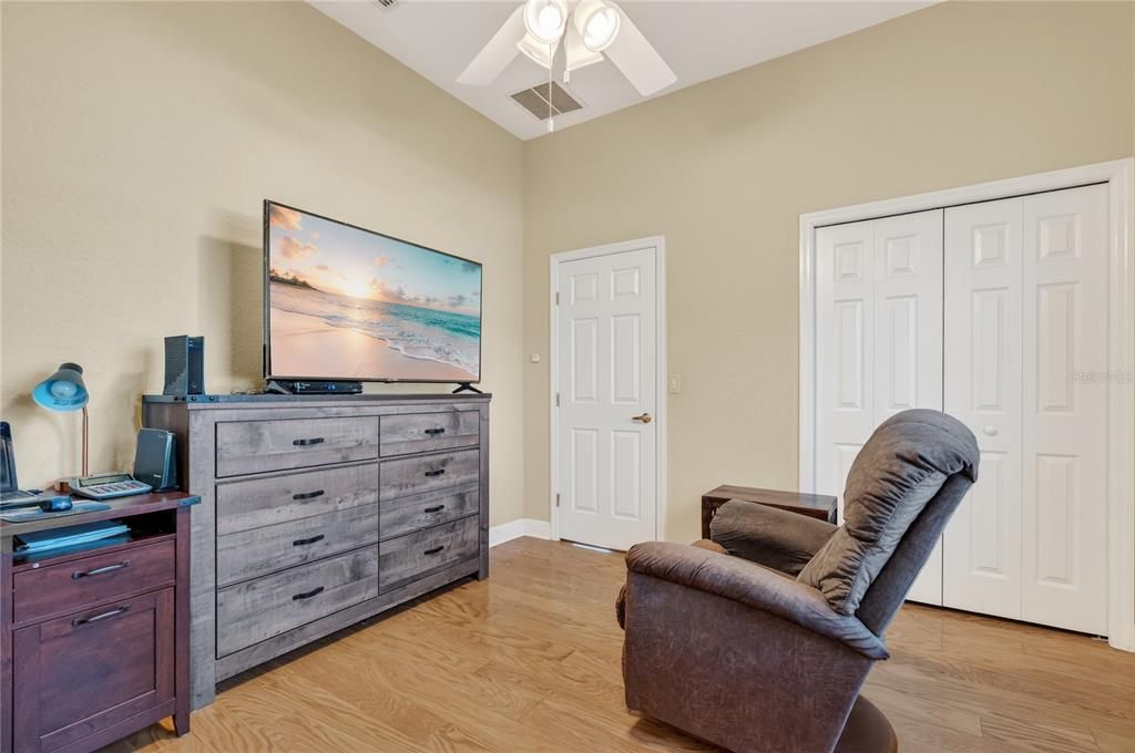 En Venta: $485,000 (4 camas, 3 baños, 2418 Pies cuadrados)