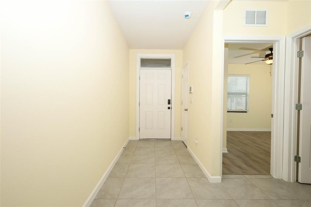 En Venta: $385,000 (4 camas, 2 baños, 1918 Pies cuadrados)