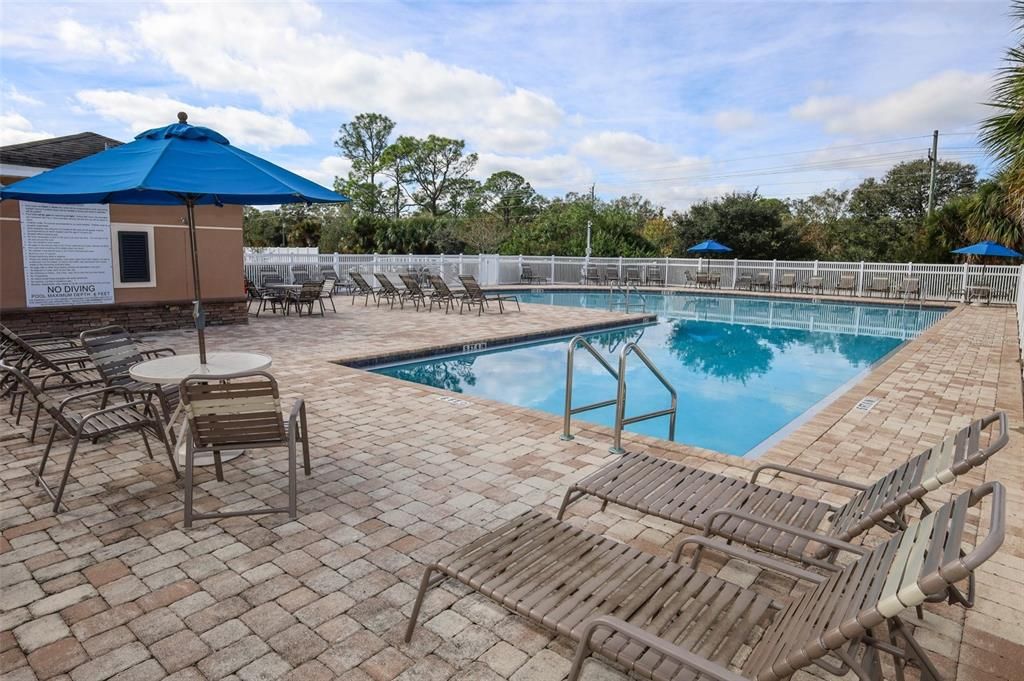 En Venta: $385,000 (4 camas, 2 baños, 1918 Pies cuadrados)