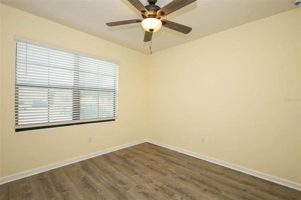 En Venta: $385,000 (4 camas, 2 baños, 1918 Pies cuadrados)