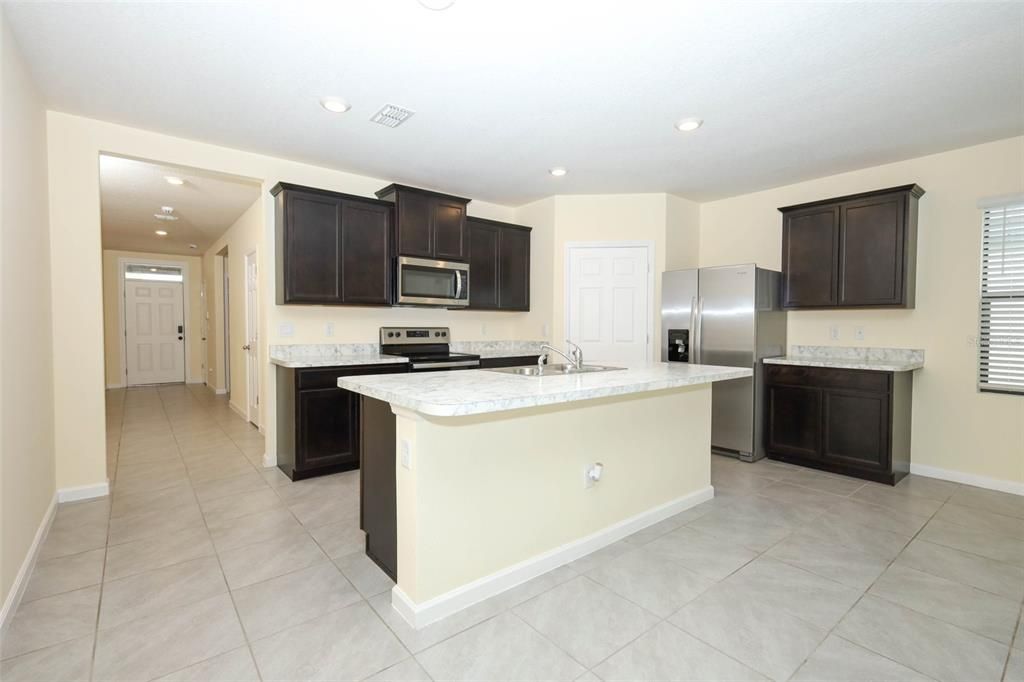 En Venta: $385,000 (4 camas, 2 baños, 1918 Pies cuadrados)