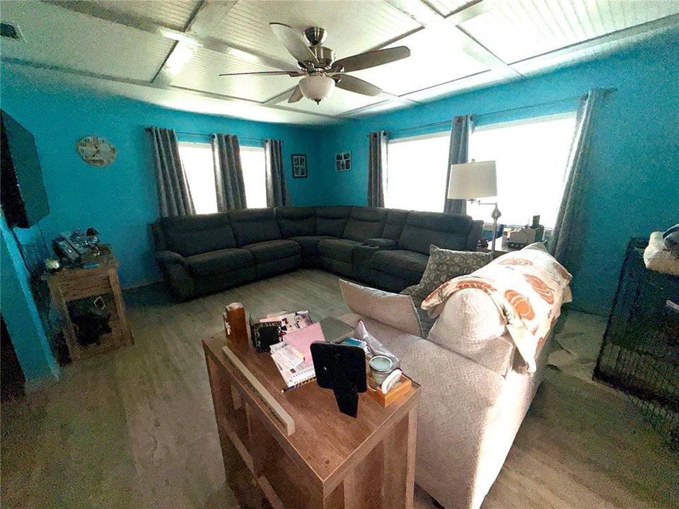 На продажу: $260,000 (3 спален, 2 ванн, 1499 Квадратных фут)