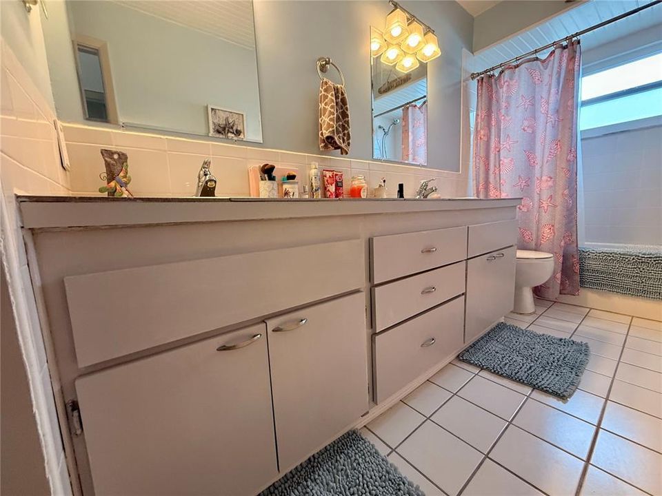 На продажу: $260,000 (3 спален, 2 ванн, 1499 Квадратных фут)