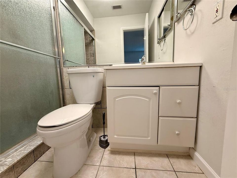 For Sale: $95,000 (1 beds, 1 baths, 779 Square Feet)