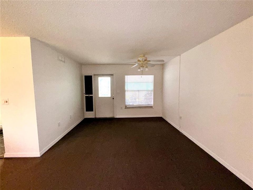 For Sale: $95,000 (1 beds, 1 baths, 779 Square Feet)