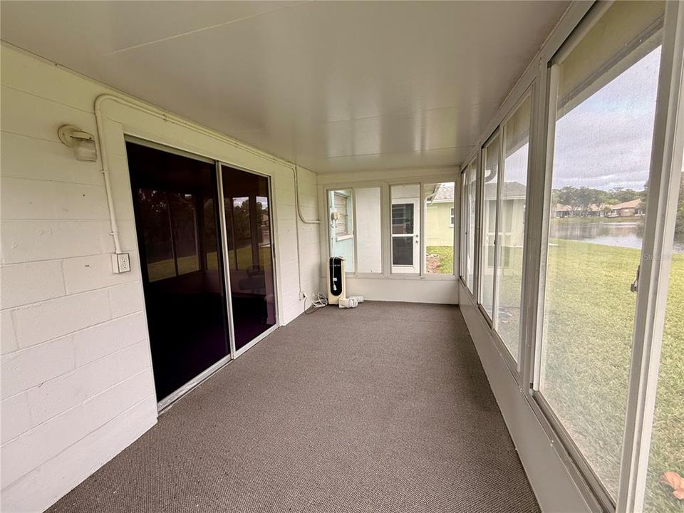 For Sale: $95,000 (1 beds, 1 baths, 779 Square Feet)