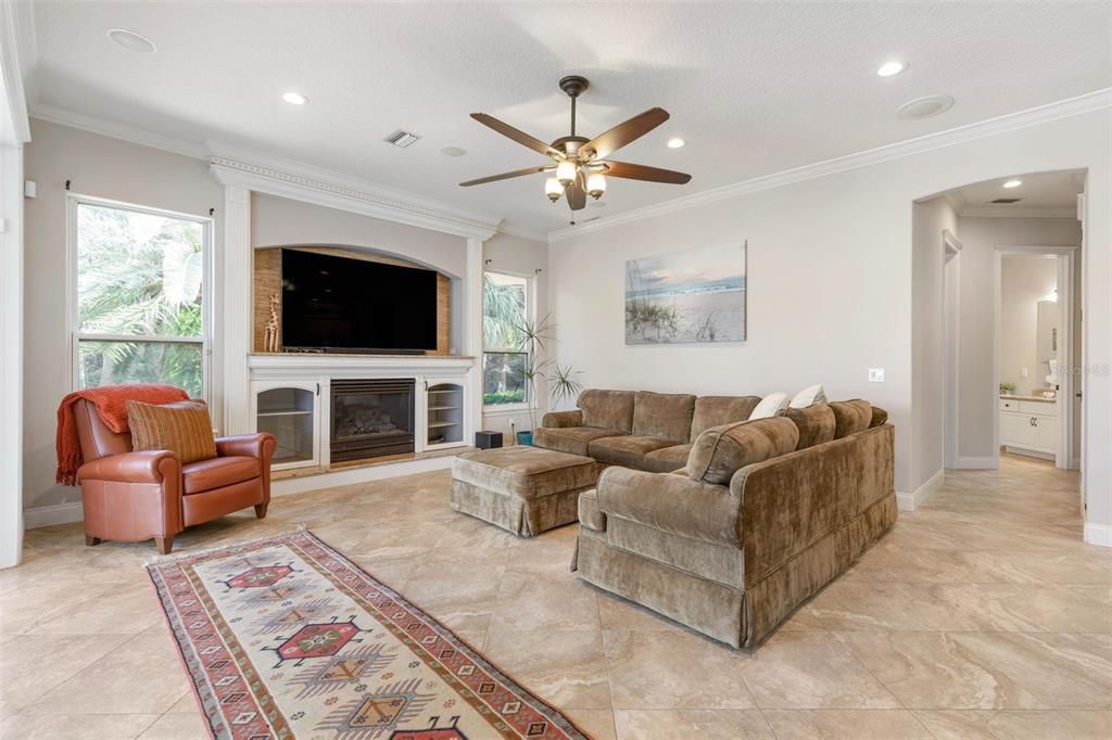 For Rent: $7,500 (5 beds, 4 baths, 4122 Square Feet)