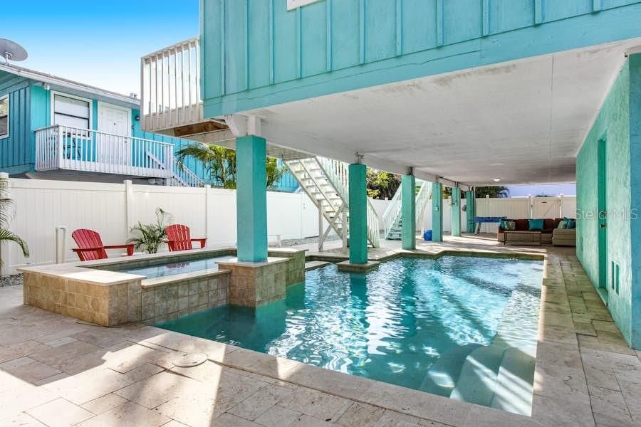 For Rent: $2,900 (2 beds, 1 baths, 780 Square Feet)