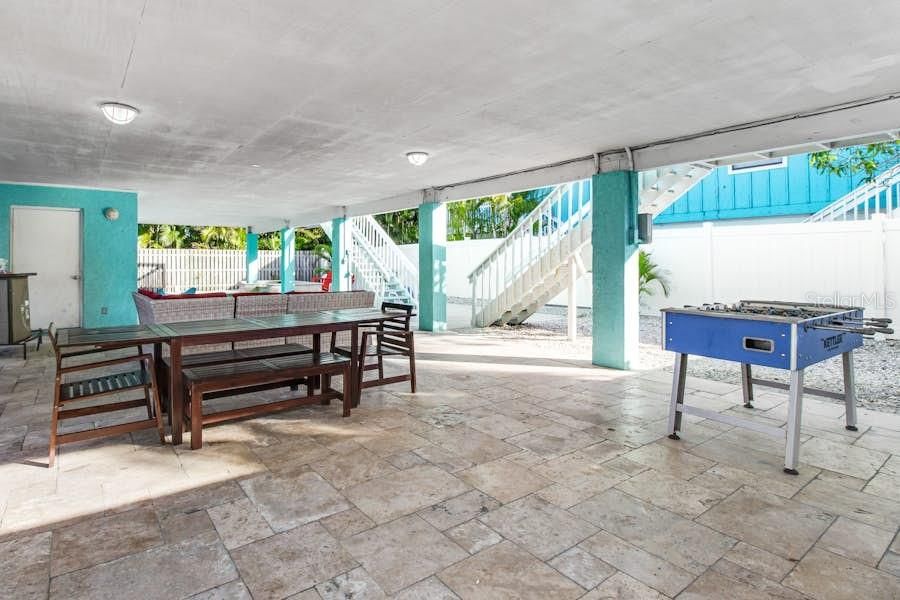 For Rent: $2,900 (2 beds, 1 baths, 780 Square Feet)