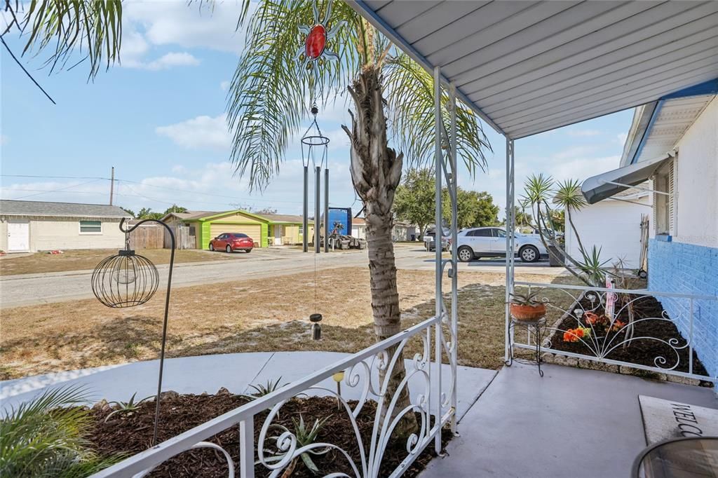 На продажу: $210,000 (2 спален, 1 ванн, 990 Квадратных фут)