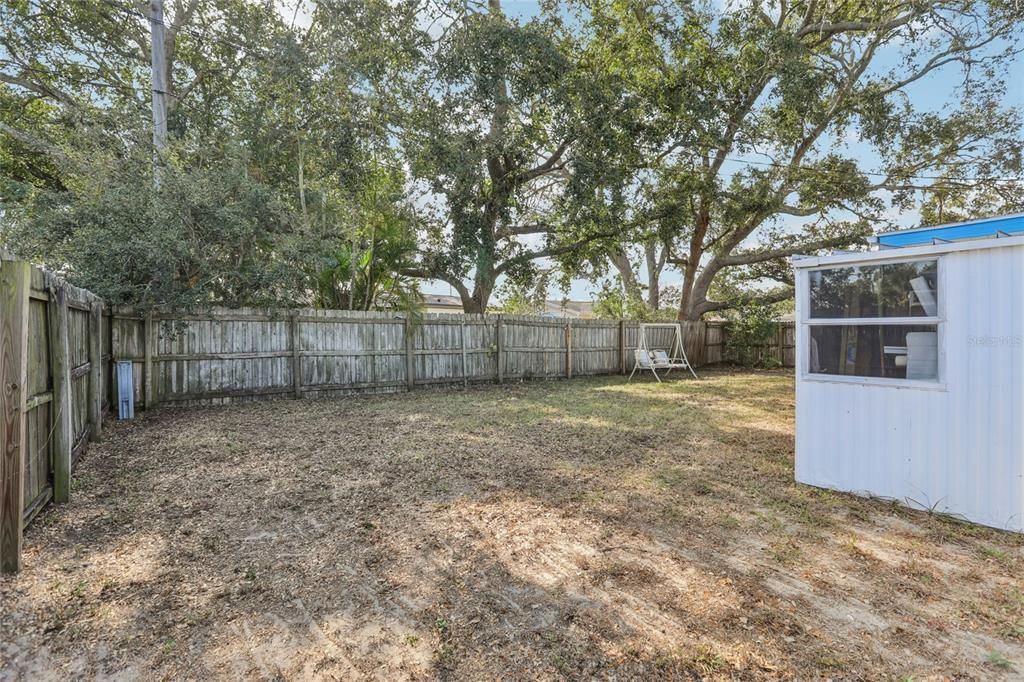 На продажу: $210,000 (2 спален, 1 ванн, 990 Квадратных фут)