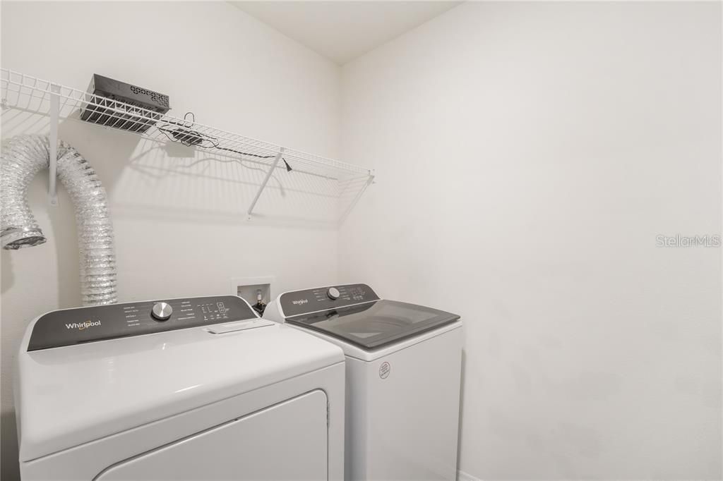 На продажу: $370,000 (5 спален, 3 ванн, 2605 Квадратных фут)