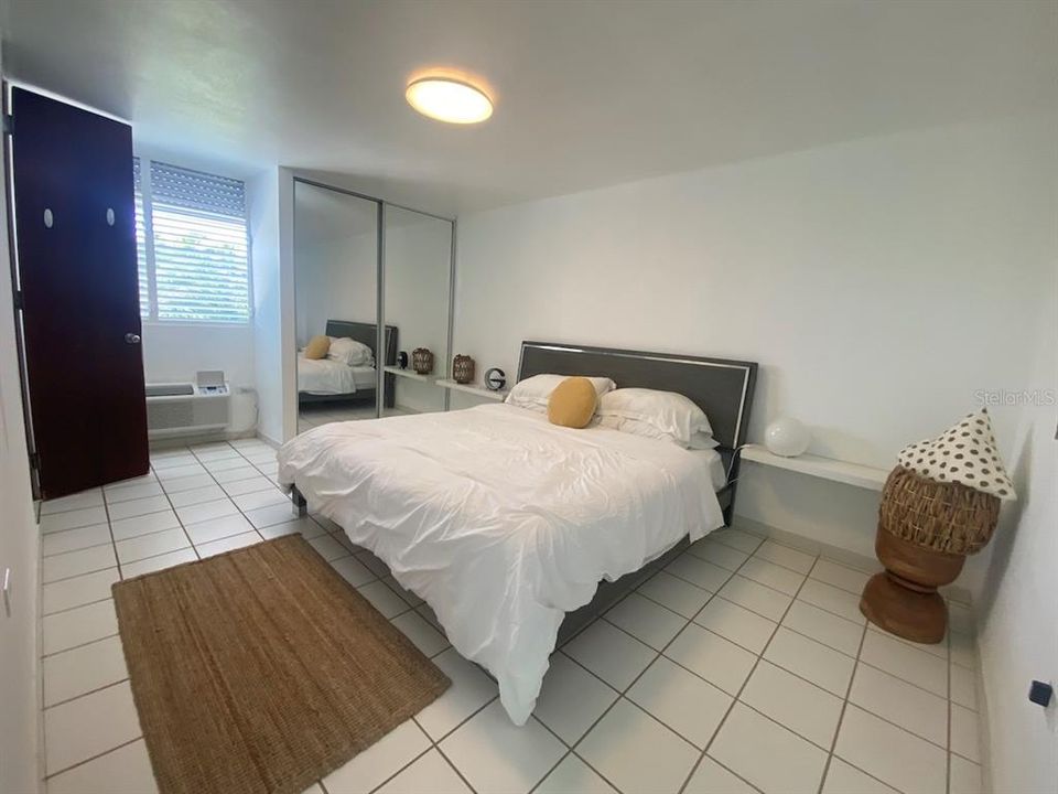 For Rent: $1,850 (1 beds, 1 baths, 681 Square Feet)