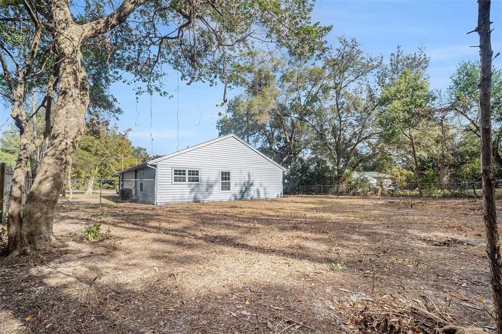 待售: $234,900 (3 贝兹, 1 浴室, 1228 平方英尺)