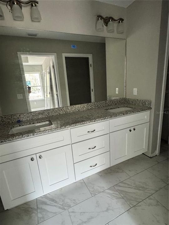 For Sale: $279,900 (3 beds, 2 baths, 1273 Square Feet)