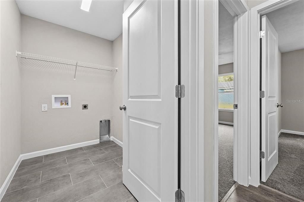 На продажу: $279,900 (3 спален, 2 ванн, 1273 Квадратных фут)