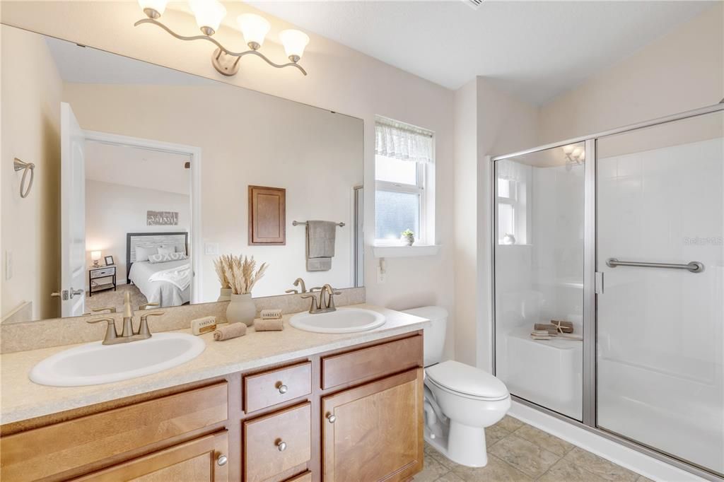 待售: $330,000 (3 贝兹, 2 浴室, 1344 平方英尺)