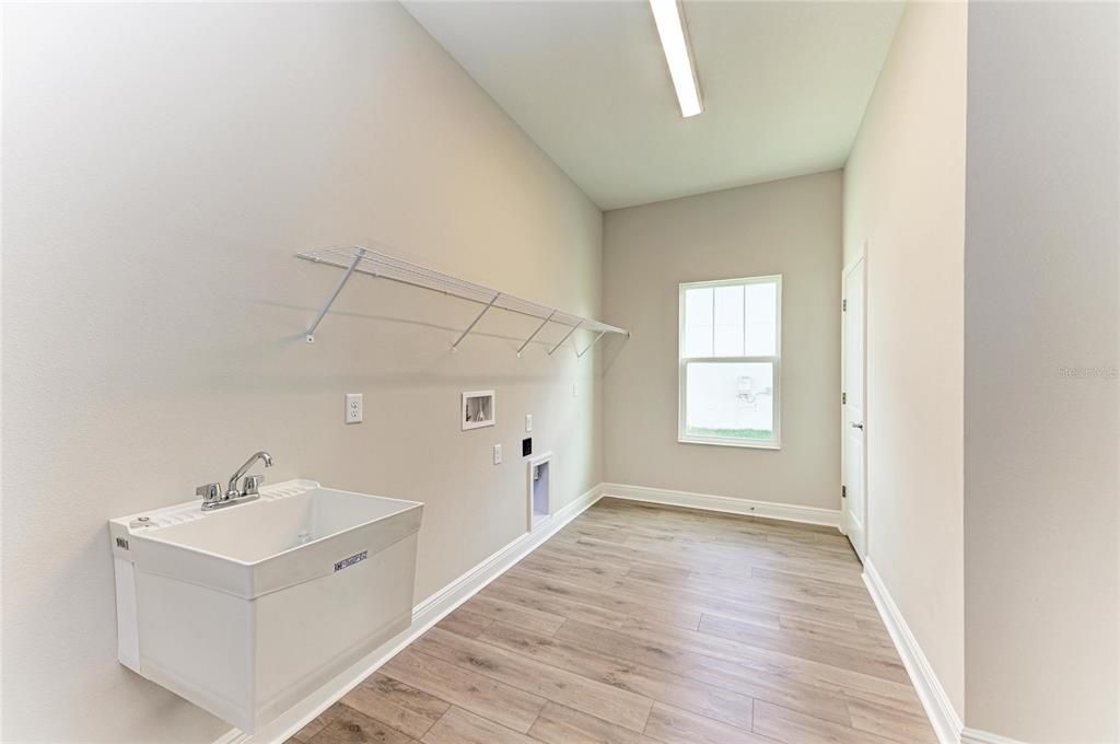 En Venta: $1,246,809 (5 camas, 4 baños, 4602 Pies cuadrados)